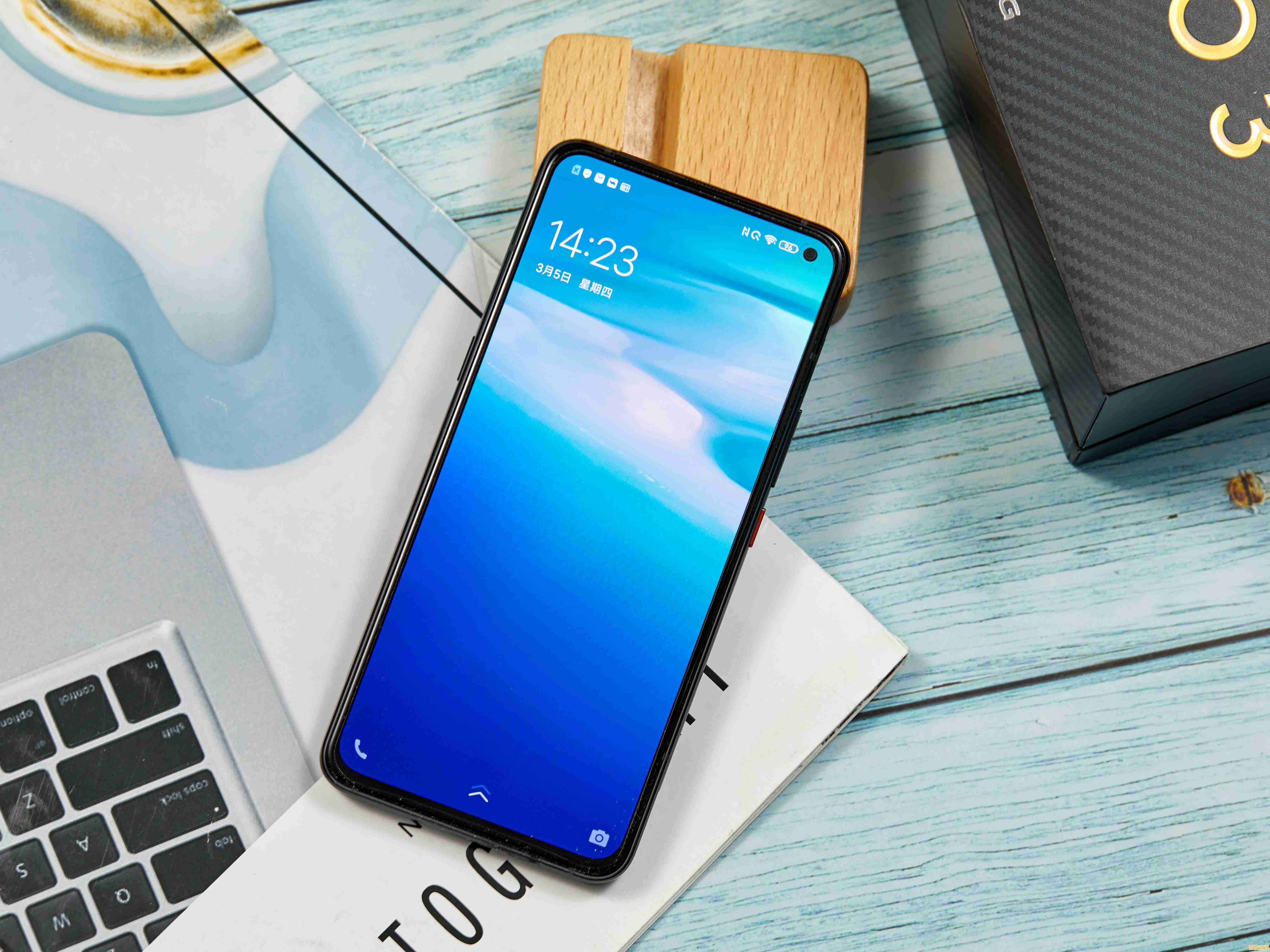 全方位了解iQOO手机:从配置到购买的实用指南 全方位了解iQOO手机:从配置到购买的实用指南