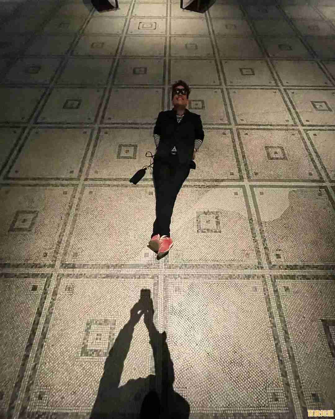 想体验刺激的跑酷冒险？快试试《美杜莎酷走(Medusa Run)吧！